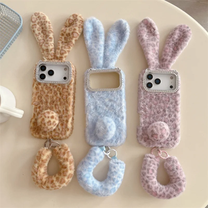 Urocze futerkowe etui z królic – Apple Iphone 16 recenzja i cena